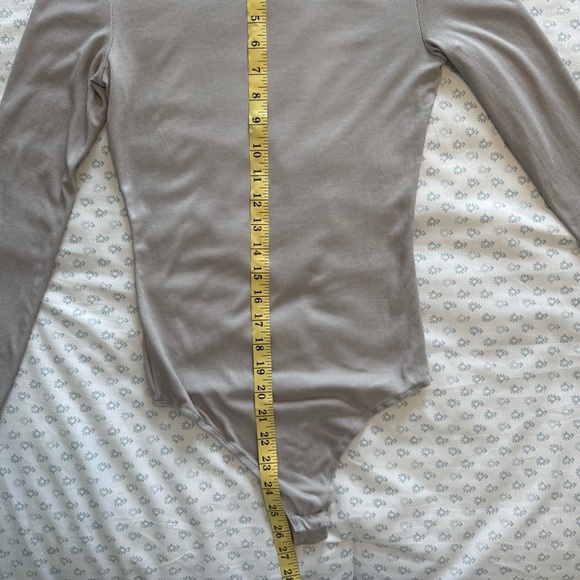 Elodie Gray Long Sleeve Bodysuit - Picture 3 of 4